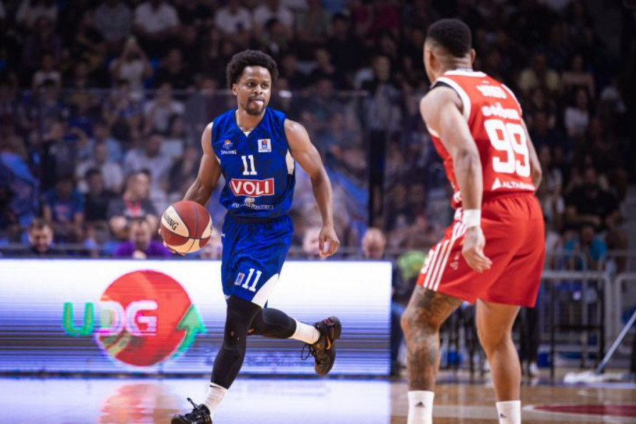 CRVENA ZVEZDA MERIDIANBET UBEDLJIVO PORAŽENA: Budućnost na pobedu od finala!