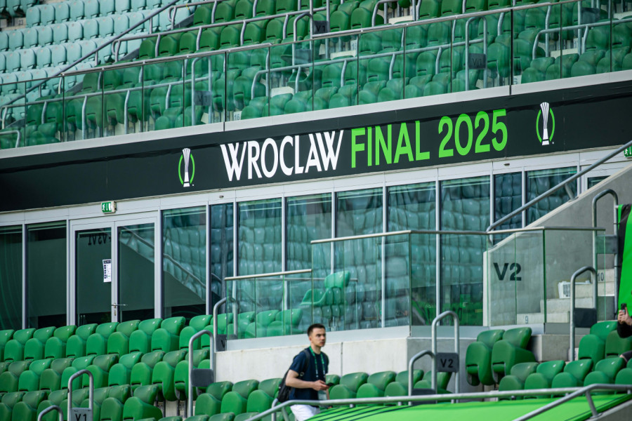 BORBA ZA TROFEJ: Finale Lige konferencija - evo gde možete pratiti duel Čelsija i Betisa!