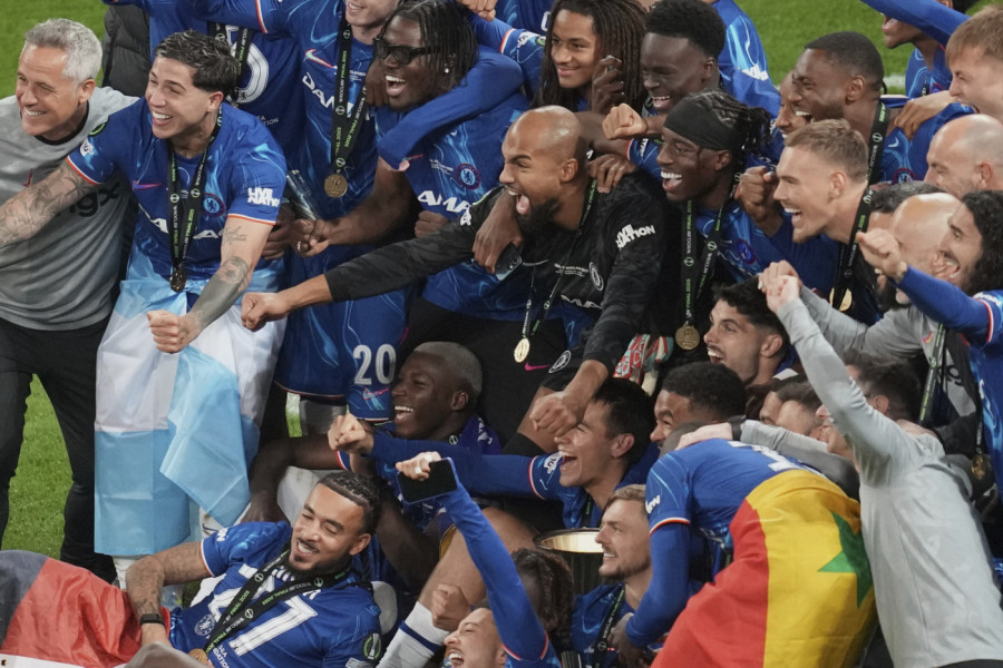 ČELSI JE PRVI KLUB KOJI JE OSVOJIO SVE EVROKUPOVE: Tuča, Mareskina kontroverzna odluka i Instagram lajv u 4 ujutru! (VIDEO)