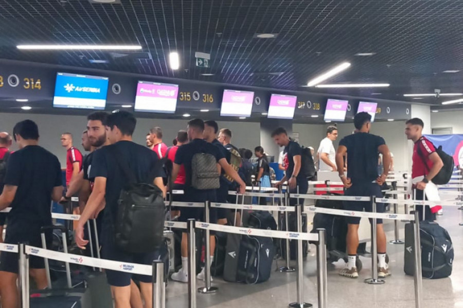 CRVENO-BELI U PROBLEMU: Bitan igrač nije otputovao u Austriju, evo šta se dogodilo!