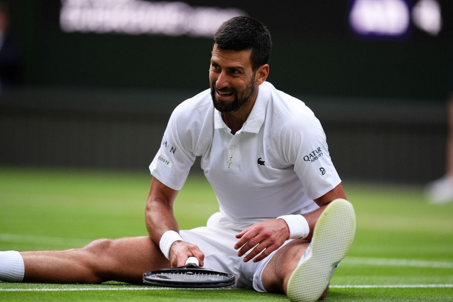 NOVAK EKSPRES: Đoković počistio Miomira sa vimbldonske trave!