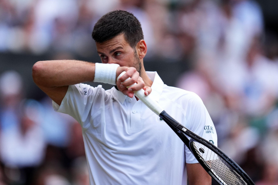 KAKVA SCENA NA VIMBLDONU! Đoković PORUČIO Troickom: Nadam se da se ovo više NIKAD NEĆE PONOVITI!