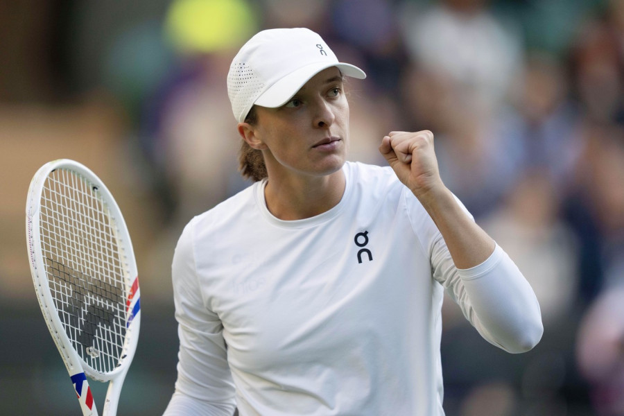 VIMBLDON U NEVERICI ZBOG POZNATE TENISERKE! Švjontekova ODUVALA tradiciju - nema šlaga, nema šampanjca! (FOTO)