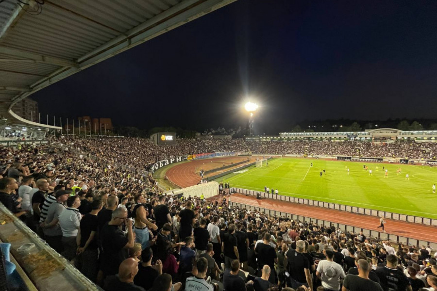 HIBERNIJAN DUPLIRAO PREDNOST SA BELE TAČKE: Nesmotren penal - kapiten siguran sa penala za 2:0! (VIDEO)
