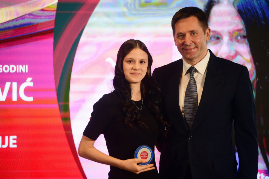 NOVO SRPSKO ATLETKO ČUDO: Zapamtite ovo ime - Mina Stanković je nova rekorderka naše zemlje!