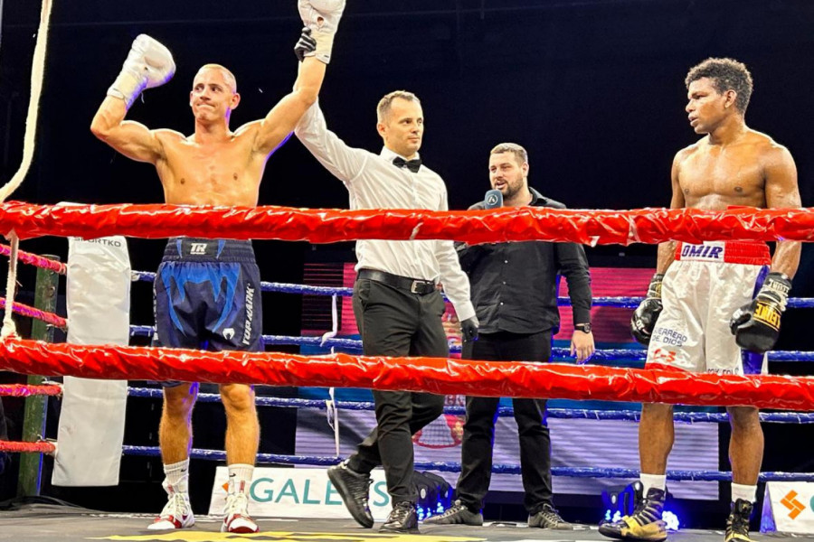 ODRŽANO ZVANIČNO VAGANJE UČESNIKA BOKS SPEKTAKLA U NEMAČKOJ: Srpski četverac na velikoj profi sceni u Minhenu! (FOTO)