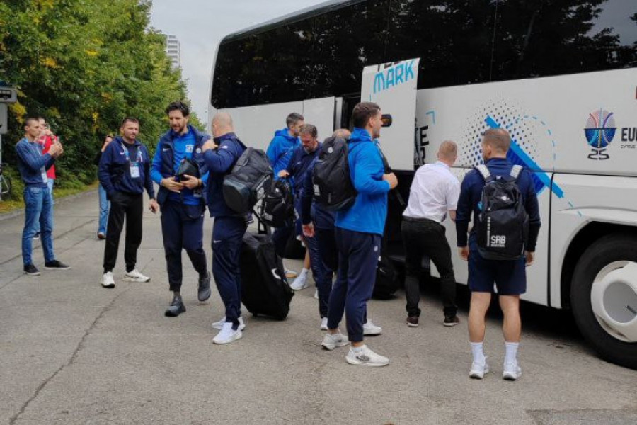 EVO ŠTA RADE "ORLOVI" NA DAN MEČA SA ČESIMA: Jedan detalj posebno nam je zapao za oko! (FOTO, VIDEO)