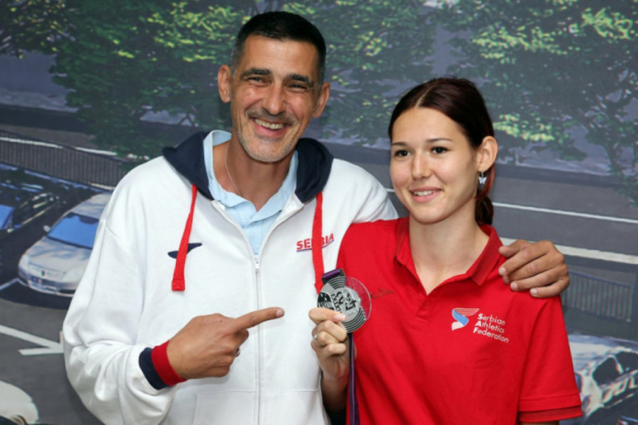 PRVI INTERVJU ANGELINE TOPIĆ POSLE SVETSKE BRONZE: Sada će tata Dragutin morati mene da sluša!