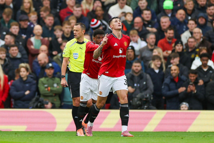 KONAČNO SE PROBUDIO: Šeško zacementirao pobedu Mančestera, Vest Hemu ne pomaže novi trener!