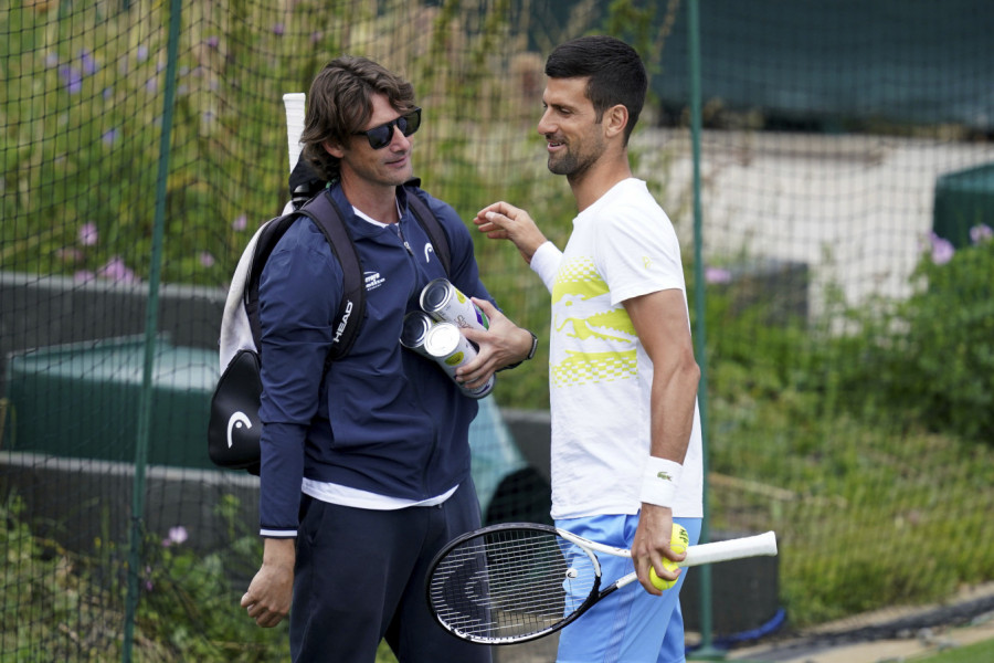 NIJE MOGAO DA ĆUTI O PRIČI DA BOLUJE OD RAKA: Bio je Novakov rival i trener njegovog protivnika