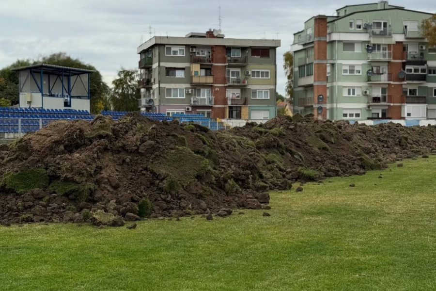TEŠKA MEHANIZACIJA JE UŠLA NA STADION: Radi se punom parom! (VIDEO)