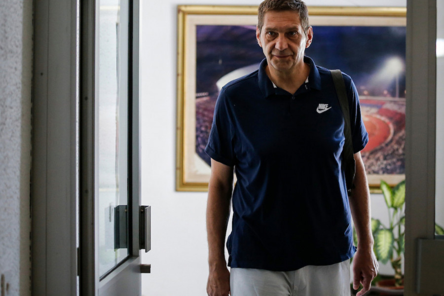 SLAVNI VATERPOLISTA SE POVUKAO IZ JAVNOSTI: Milanović: "Nemam televizor, bliže sam bogu"