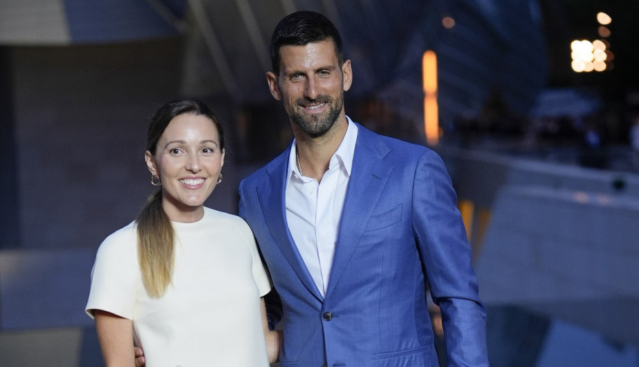 DA LI JELENA ĐOKOVIĆ TRAŽI OD NOVAKA DA IDE U PENZIJU? GOAT progovorio o temi koja zanima celu planetu! DA LI JELENA ĐOKOVIĆ TRAŽI OD NOVAKA DA IDE U PENZIJU? GOAT progovorio o temi koja zanima celu planetu!