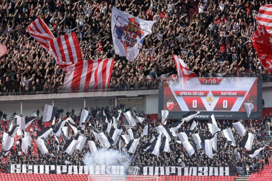 SPEKTAKL NA TRIBINAMA: Pogledajte šta rade delije i grobari (VIDEO)