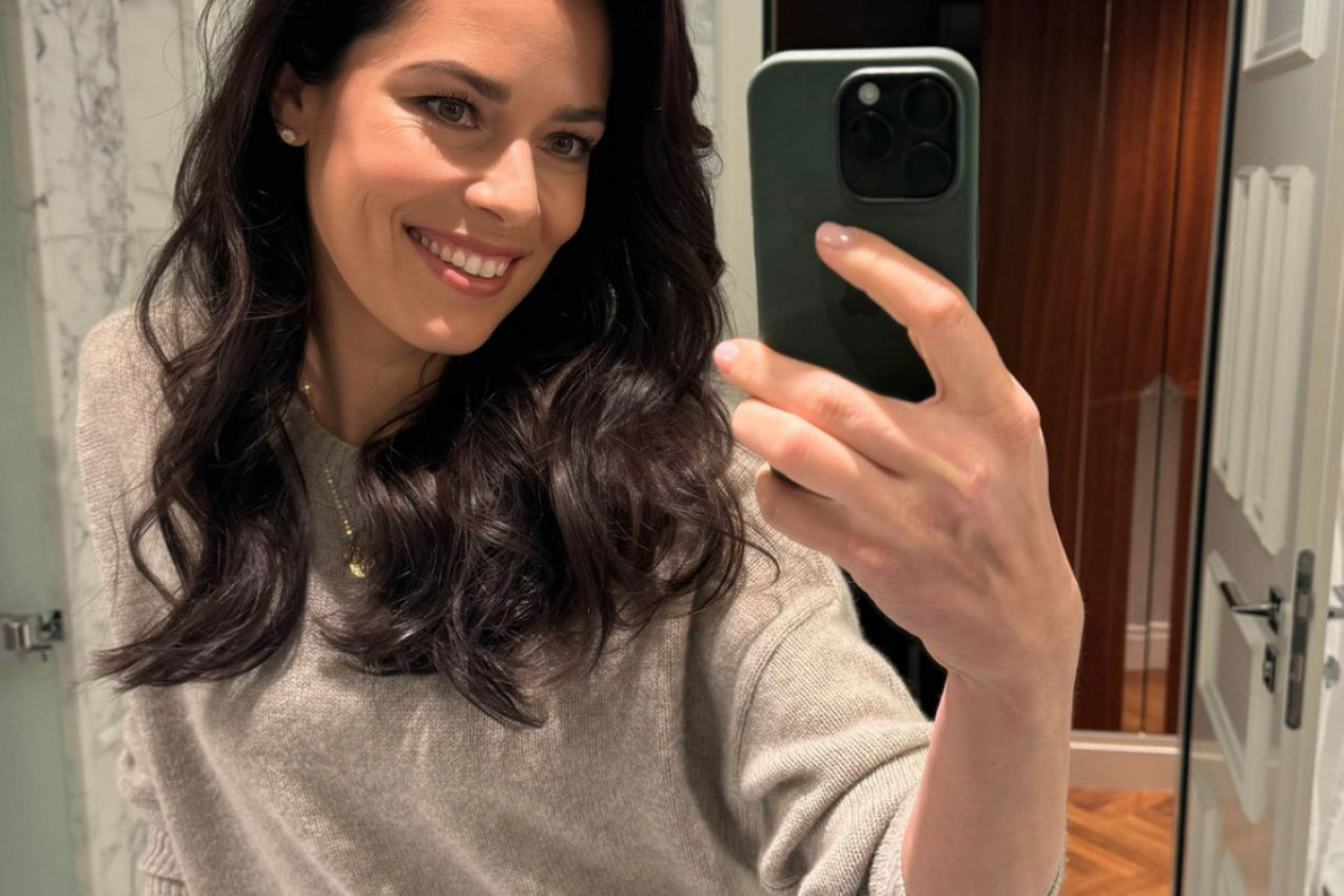 LUDOVALA S NOLETOM, PA PODELILA KUĆNI SNIMAK: Evo šta je Ana Ivanović radila posle besane noći! (VIDEO)