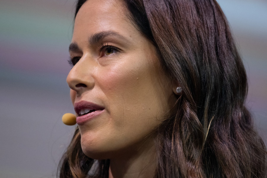 ANA IVANOVIĆ POSETILA MESTO NAJVEĆE RADOSTI: Oglasila se Srpkinja, PORUKA O LJUBAVI U PRVOM PLANU!