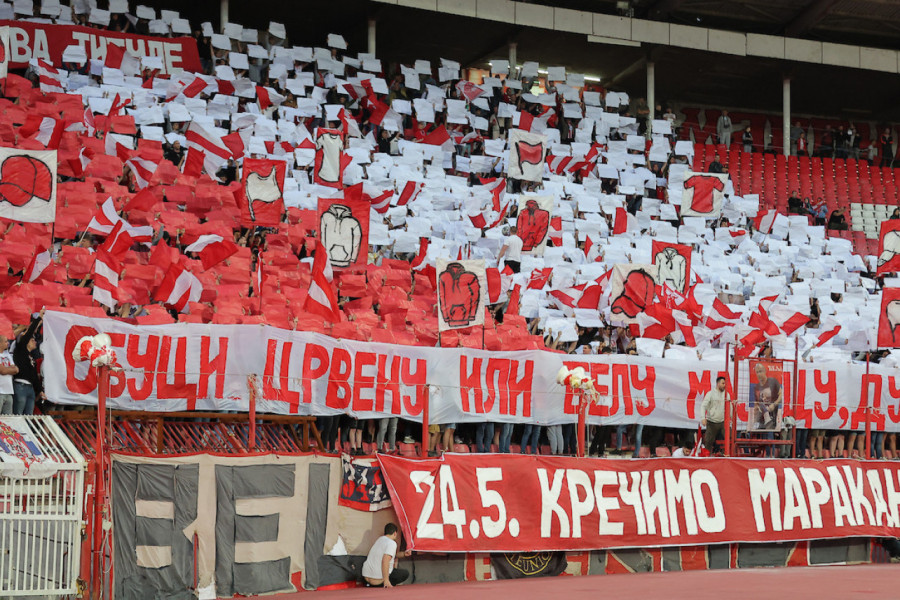 SPEKTAKL NA MARAKANI! Zvezda diže pehar i poziva navijače na predstavljanje NOVIH DRESOVA!