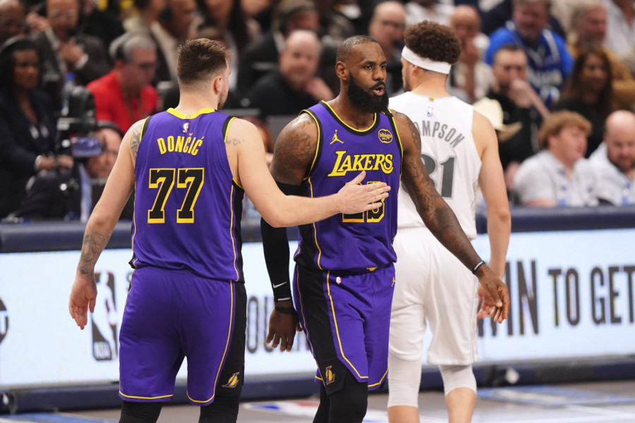 SKANDAL U AMERICI, NAVIJAČI BESNE: Džejms aktivirao klauzulu u ugovoru i opljačkao klub, fanovi reagovali!