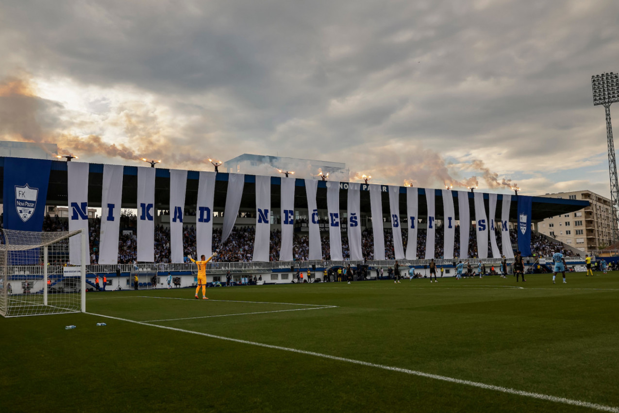 ZVEZDU ČEKA PAKLENA ATMOSFERA! Ogromni redovi ispred stadiona Novog Pazara za ulaznice!