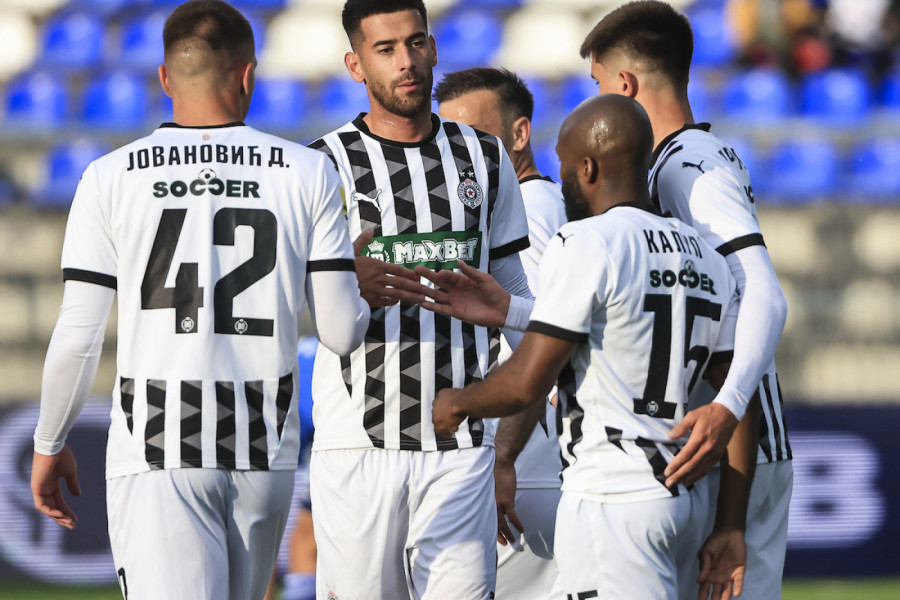 PARTIZAN UBEDLJIVO VODI: Ugrešić kao Mesi!