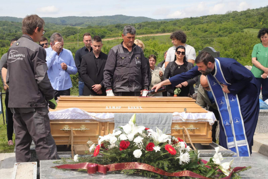 Damir Dokić, sahrana i grob