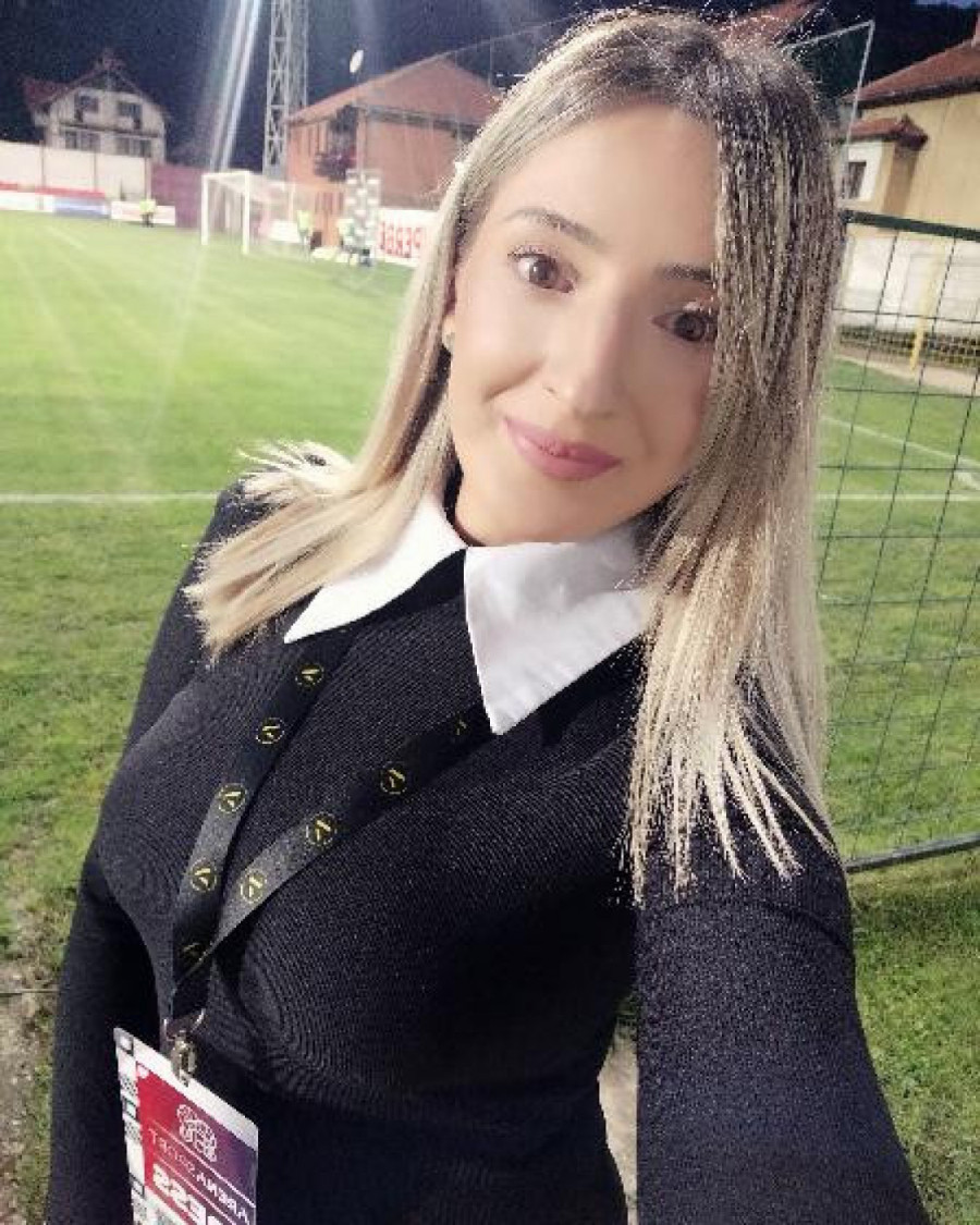 Atraktivnu plavušu će ponovo gledati ljubitelji fudbala širom Srbije