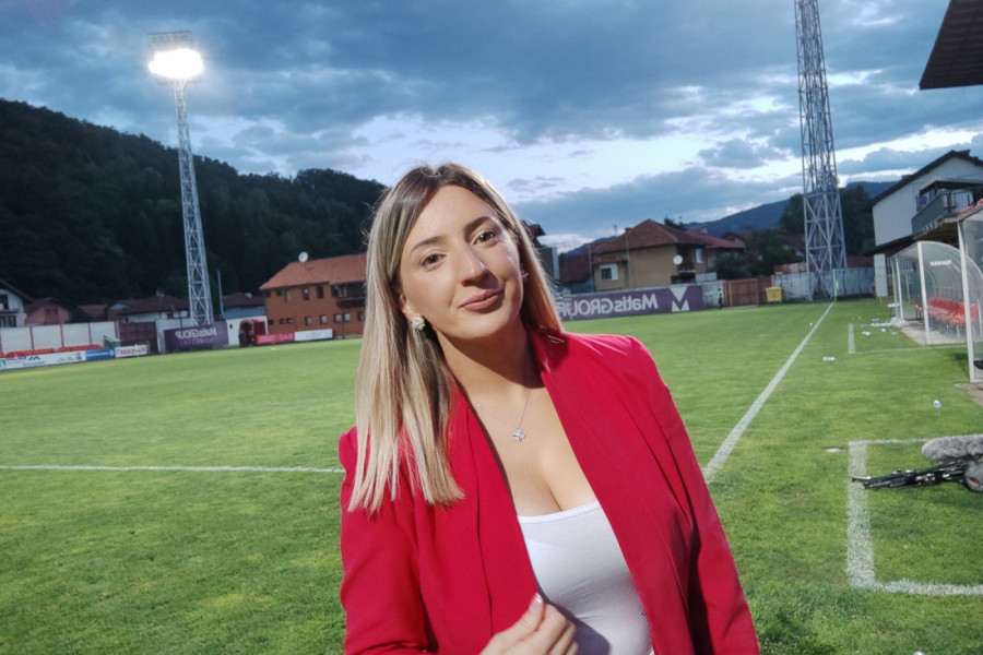 NAVIJAČI SU I TO DOČEKALI: Sve oči su bile usmerene ka njoj - vratila se srpska Dileta Leota! (FOTO-GALERIJA)