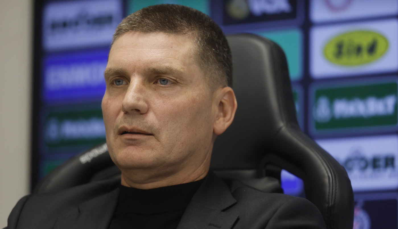 "VERUJEM OVIM MLADIM MOMCIMA, BIĆEMO BOLJI!" Blagojević pred AEK VRATIO NADU svim navijačima uoči revanš meča u Beogradu! (VIDEO) "VERUJEM OVIM MLADIM MOMCIMA, BIĆEMO BOLJI!" Blagojević pred AEK VRATIO NADU svim navijačima uoči revanš meča u Beogradu! (VIDEO)