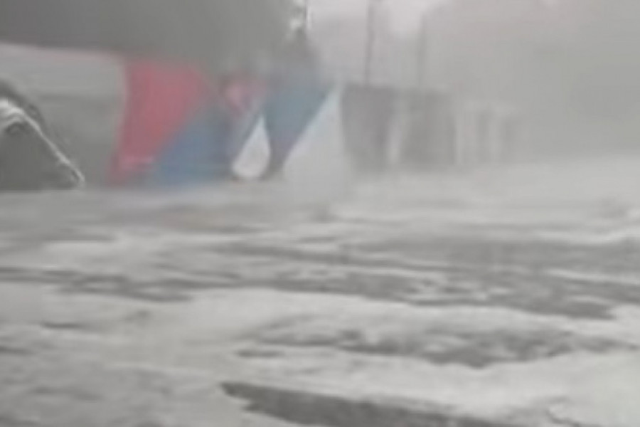 "APOKALIPSA" NA STADIONU TORLAKA: Teren USRED MAJA potpuno prekriven ledom! (VIDEO)