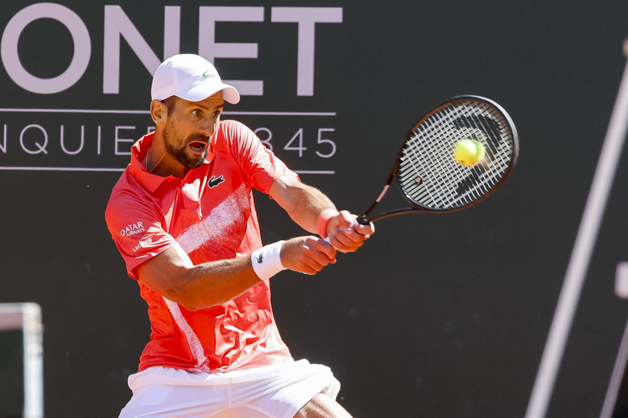 POKAZAO ZAŠTO JE NAJVEĆI SVIH VREMENA: Novak stigao do 100. trofeja u karijeri! POKAZAO ZAŠTO JE NAJVEĆI SVIH VREMENA: Novak stigao do 100. trofeja u karijeri!