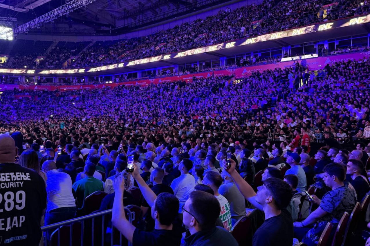NAKON NOKAUTA: Prvo obraćanje javnosti Dušana Džakića - srpski MMA borac izneo šokantnu informaciju! (FOTO, VIDEO) NAKON NOKAUTA: Prvo obraćanje javnosti Dušana Džakića - srpski MMA borac izneo šokantnu informaciju! (FOTO, VIDEO)