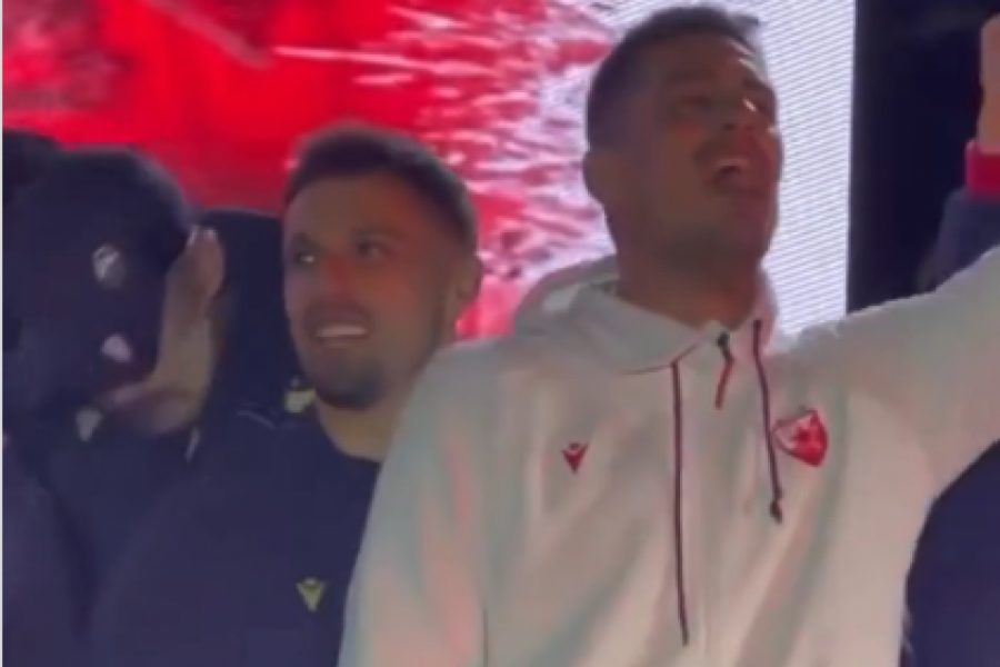DELIJE ZAPALILE KALEMEGDAN I OBASJALE CEO BEOGRAD: Ovaj SPEKTAKL mora da se video i sa Meseca! (VIDEO)