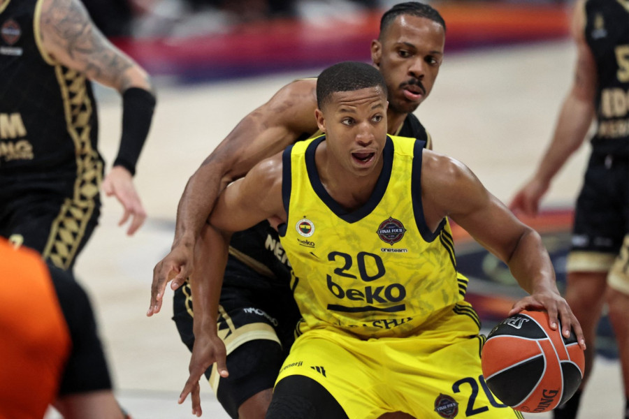 (UŽIVO) ČARKE U FINALU EVROLIGE: Monako sjajno počeo, Fenerbahče se vraća u igru!