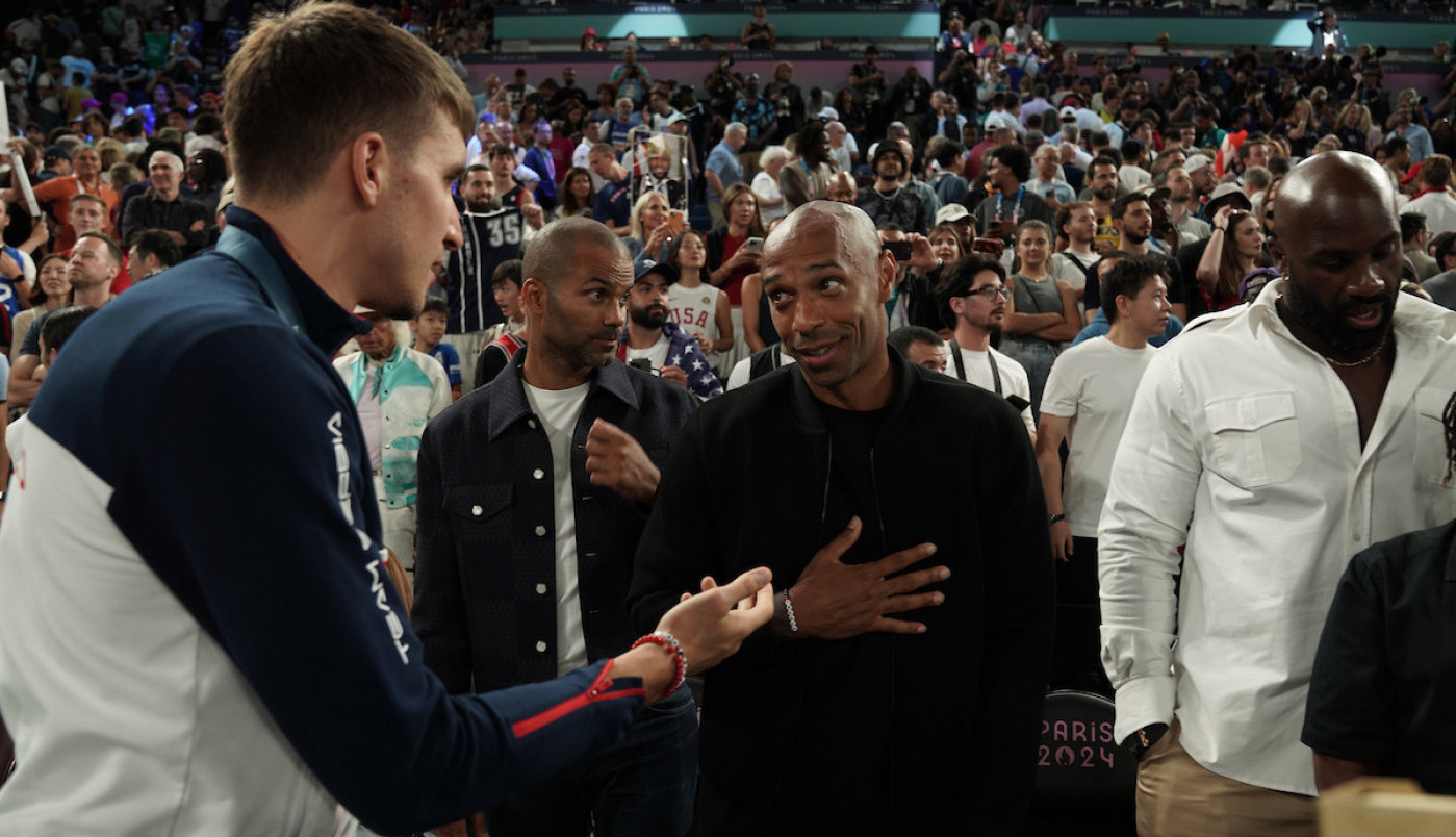 DRIM TIM NA FINALU EVROLIGE: Bogdanović sa legendama svetskog sporta u prvom redu! (FOTO)