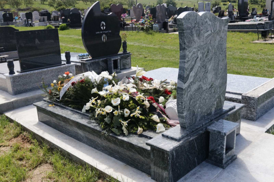 Sahrana i grob Damira Dokića