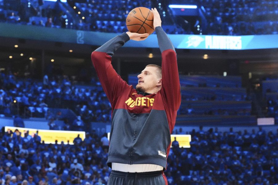 NERVOZU NIJE MOGAO DA SAKRIJE: Jokića košarka ne zanima - ovom trijumfu se obradovao kao malo dete! (VIDEO)