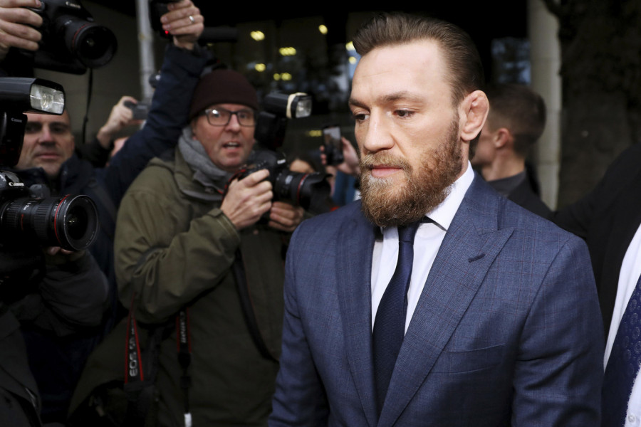 KONOR MEKGREGOR NE MOŽE BEZ SKANDALA: Poznata reperka OBJAVILA STRAVIČNE dokaze uznemiravanja! (FOTO)