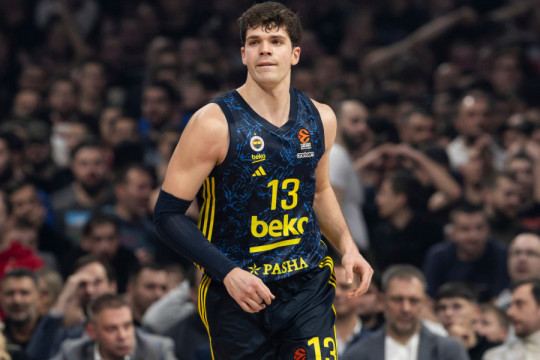 ZVEZDA I PARTIZAN NE MOGU DA GA ZABORAVE:  Fenerbahče našao spektakularnu zamenu za Biberovića!