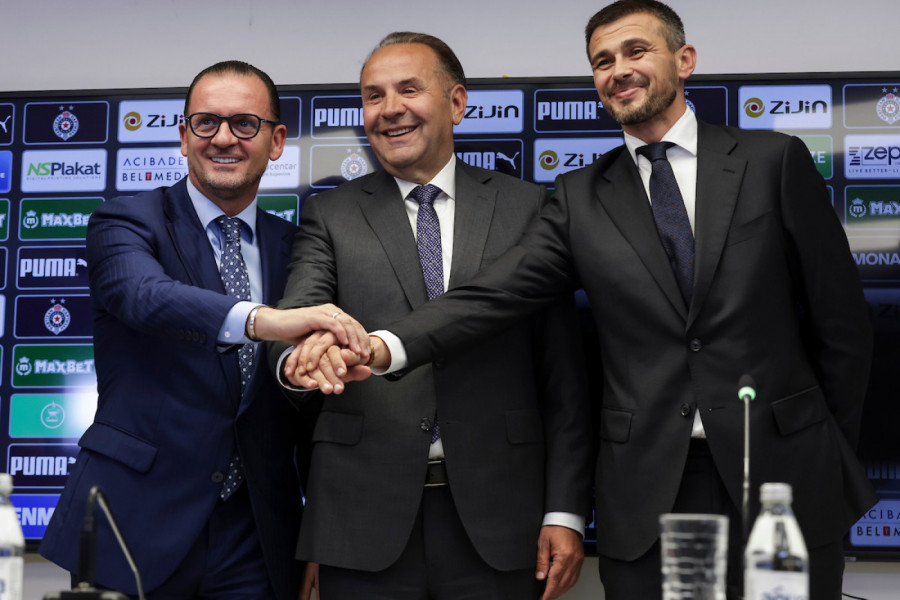 (UŽIVO) SVE JE SPREMNO ZA REMONT FK PARTIZAN: Evo ko stiže na Skupštinu UO! (FOTO)