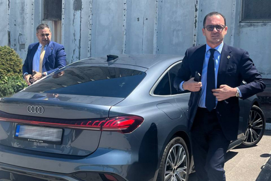 DELEGACIJA PARTIZANA STIGLA NA DERBI: Pogledajte kako Peđa Mijatović ulazi na Marakanu! (VIDEO)