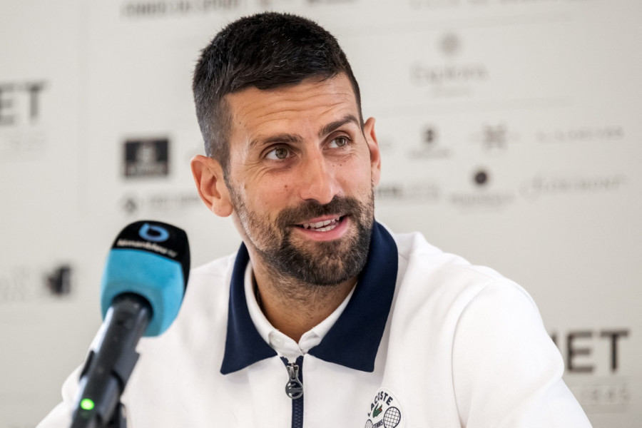 NOLE UVEK U CENTRU PAŽNJE: Evo kako Srbin koristi slobodno vreme u Parizu - u ovom izdanju ga JOŠ NISMO VIDELI! (VIDEO)