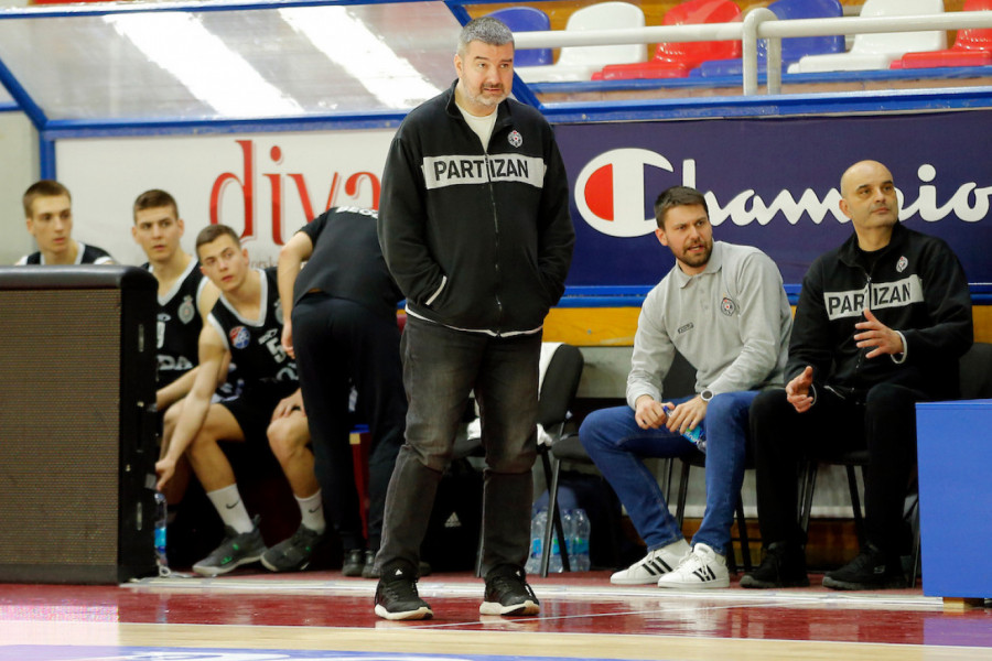 PARTIZAN JAČA MLAĐE SELEKCIJE: Doveden prvi saradnik Milenku Tepiću!