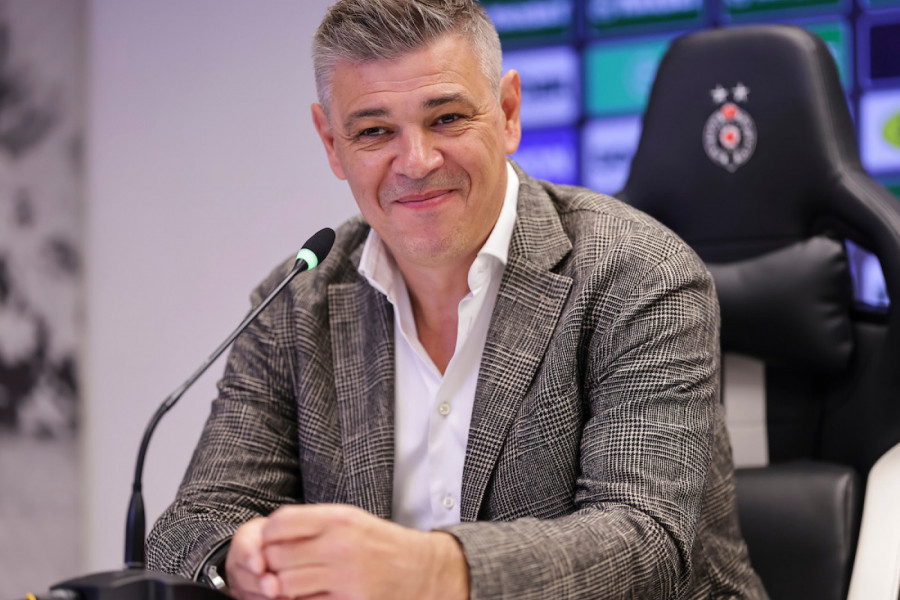 SNAJKA SAVE MILOŠEVIĆA JE BOMBA: Pogledajte kakvu LEPOTICU šeta sin nekadašnjeg trenera Partizana! (FOTO)