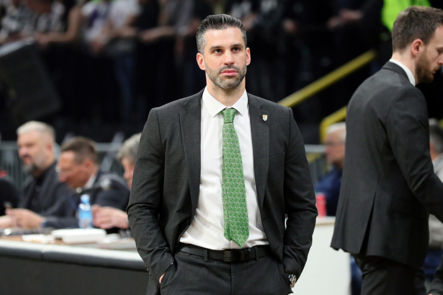 DUŠAN ALIMPIJEVIĆ ZA SPORTISSIMO POSLE PODVIGA: Trener Bešiktaša o drugom finalu sa prvakom Evrope - progovorio i o Zvezdi!