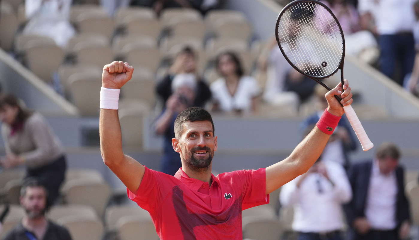 NOVAK ĐOKOVIĆ JOŠ JEDNOM POKAZAO ZAŠTO JE GOAT: Srbin šmekerskim gestom oduševio navijače! (VIDEO)