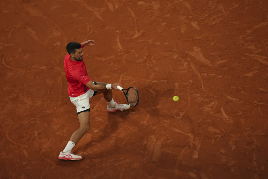 NOVAK IMA 38 GODINA, A STIŽE SVE: Pogledajte NEVEROVATAN poen kojim je preokrenuo gem! (VIDEO)