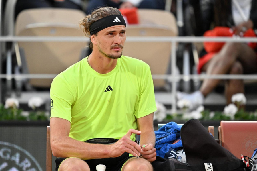 ZVEREV DAO SEBI INJEKCIJU ZA VREME MEČA PROTIV NOVAKA! Ovo nije prvi put, Nemac je javno pričao o tome (FOTO)