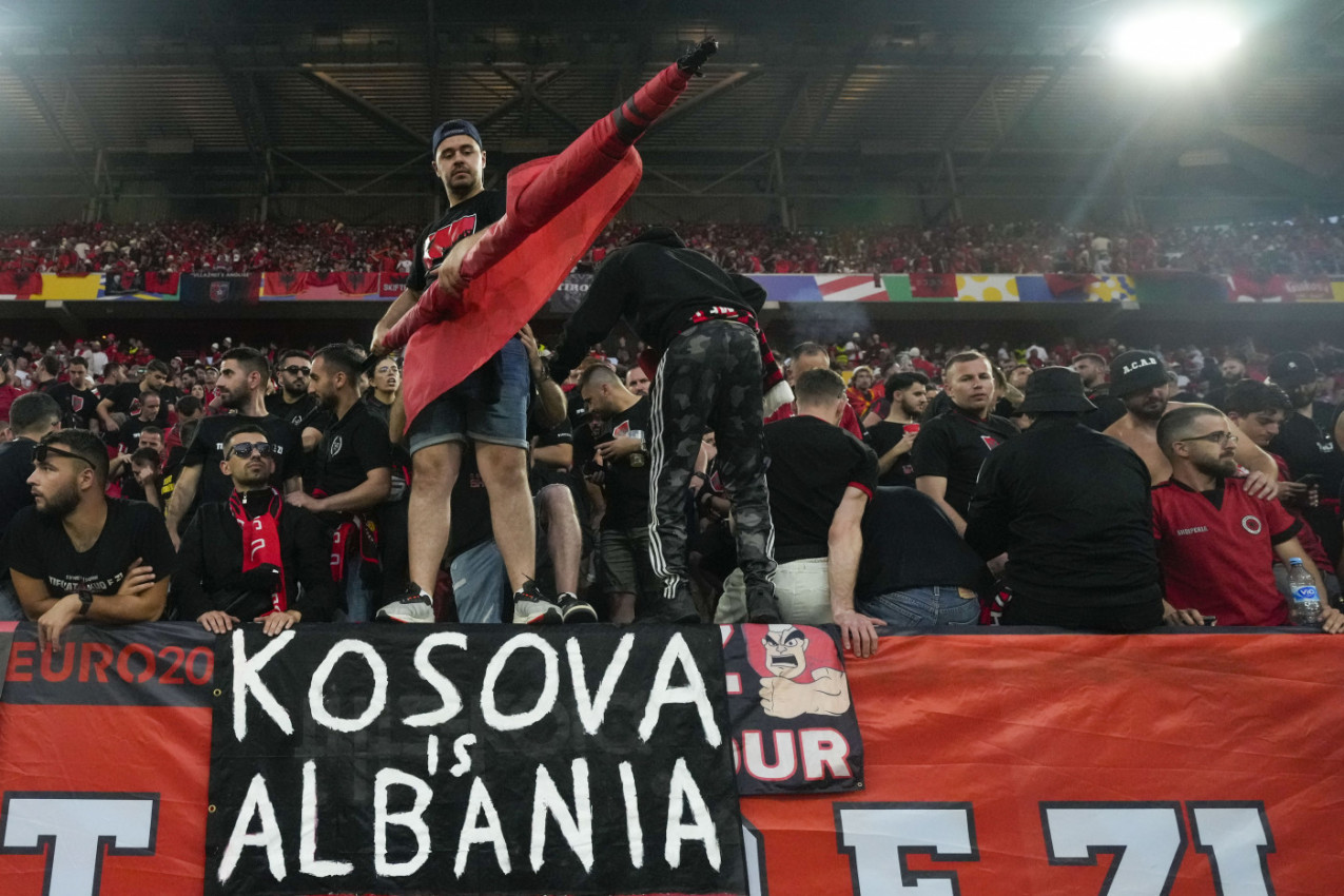 OGLASILI SE NAVIJAČI ALBANIJE: Ovo je njihova poruka pred meč sa Srbijom! (FOTO)
