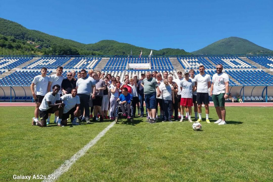 ŠAMPIONI I VAN TERENA: Gest za primer fudbalera novog prvoligaša!