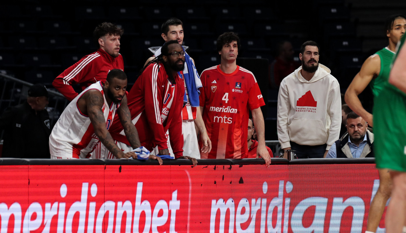 SUSPENDOVAN JOŠ JEDAN IGRAČ ZVEZDE MERIDIANBET! Miljenik "delija" nadrljao zbog neprimerenog obraćanja arbitru!